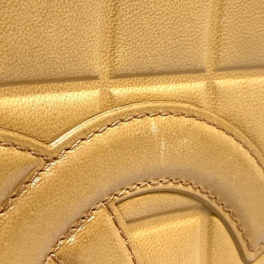 CHANEL Cream Logo Tote Bag - Picture 9 of 16